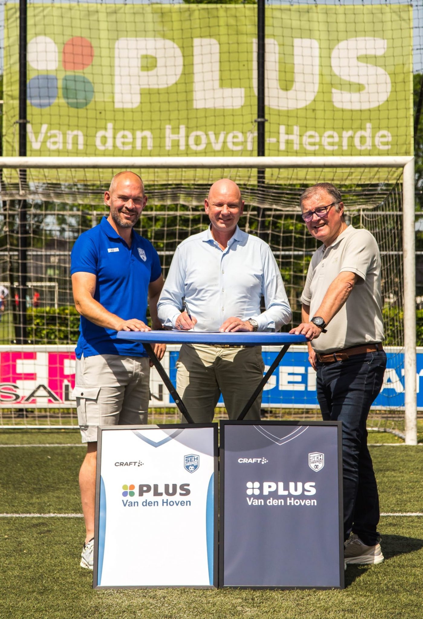PLUS Van den Hoven blijft hoofdsponsor van SEH-jeugd